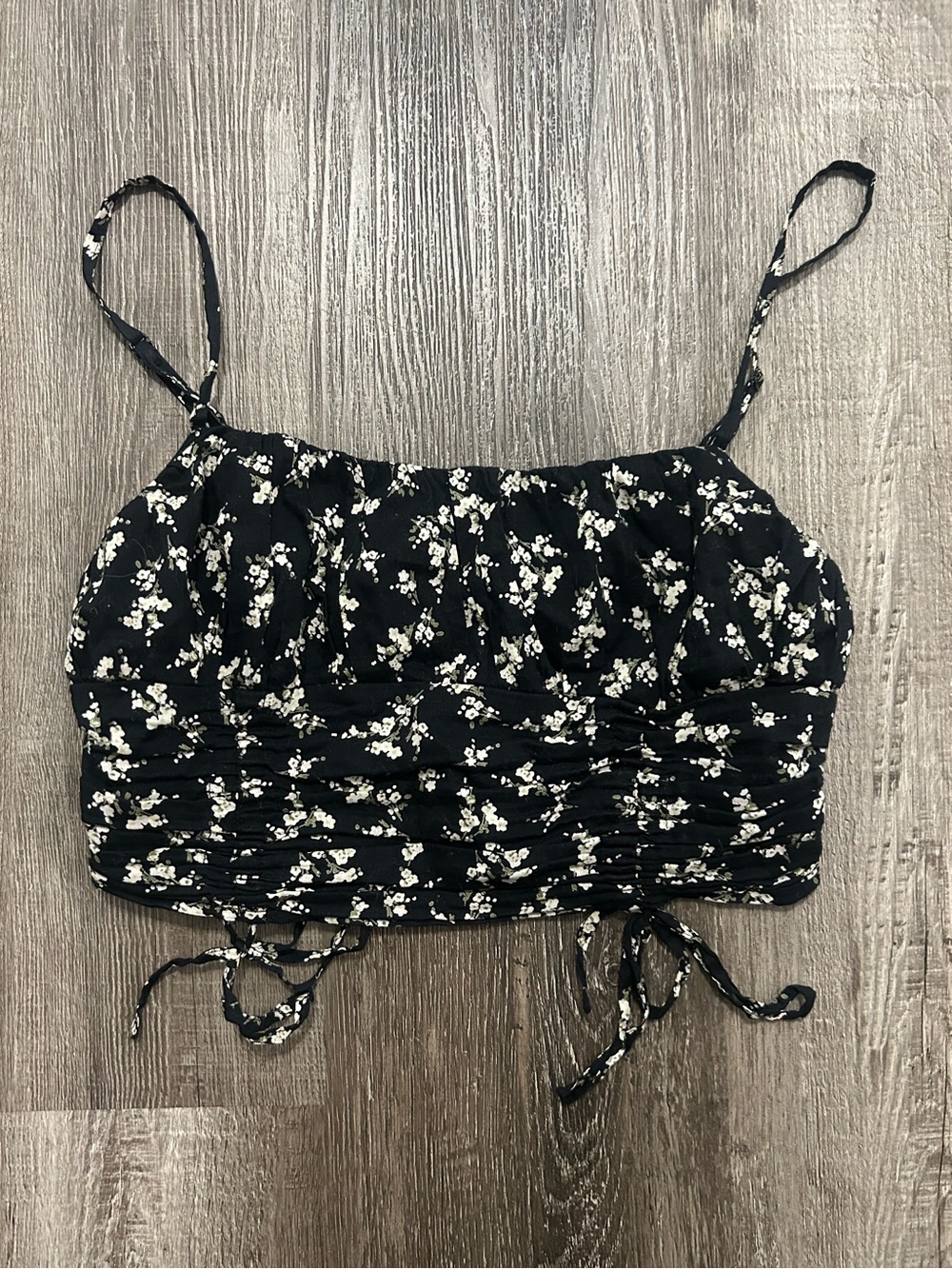 5/$25 Urban Outfitters smocked floral crop top